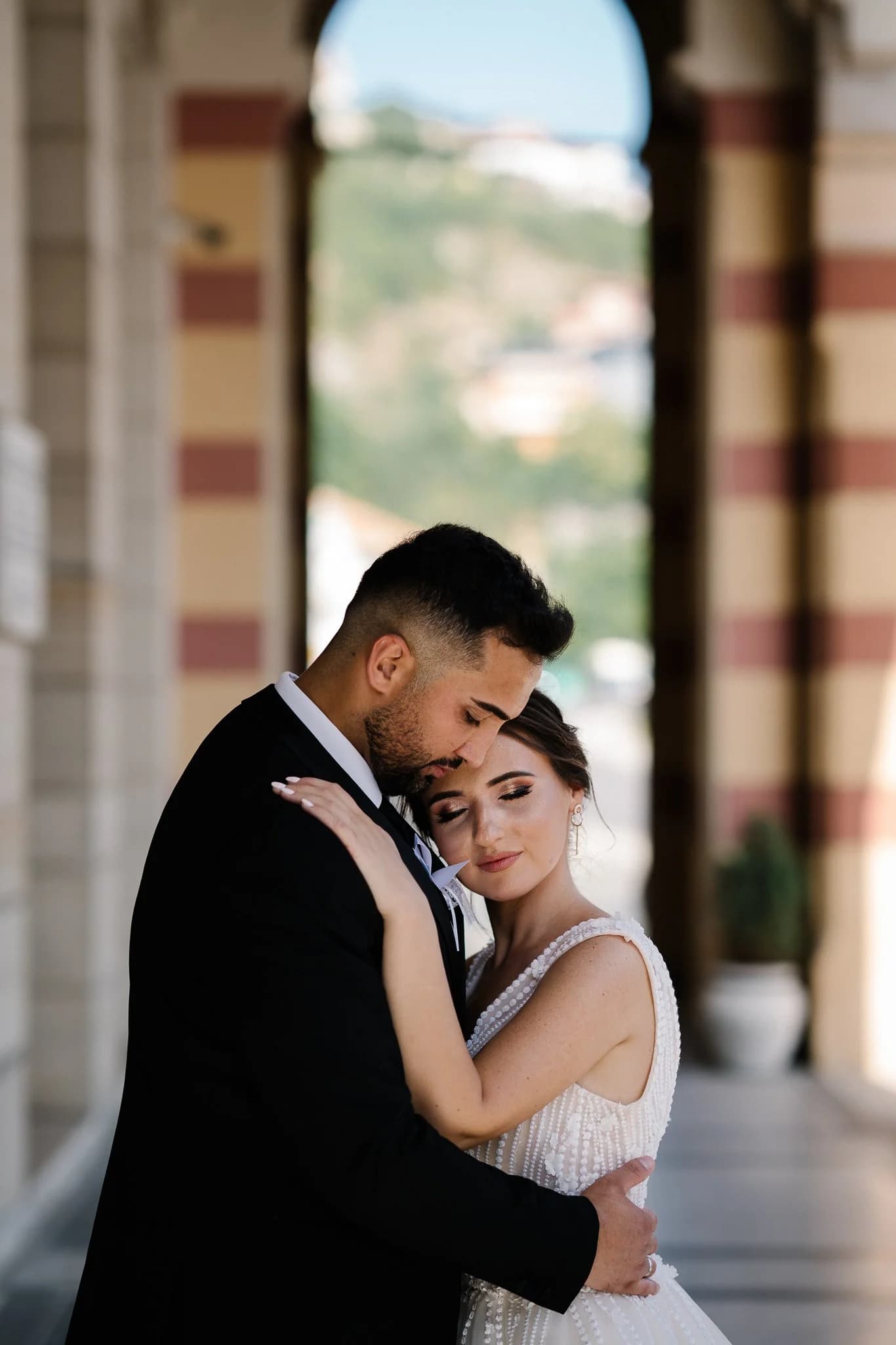 Bride and groom during a wedding in Austria, photographed by Ersan Memić